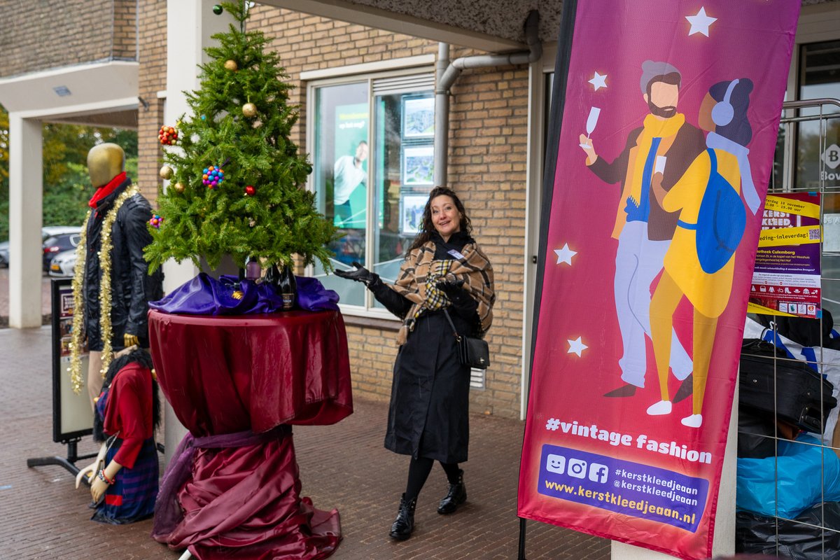 Regenjas aan en gaan voor KerstKleedjeAan!
